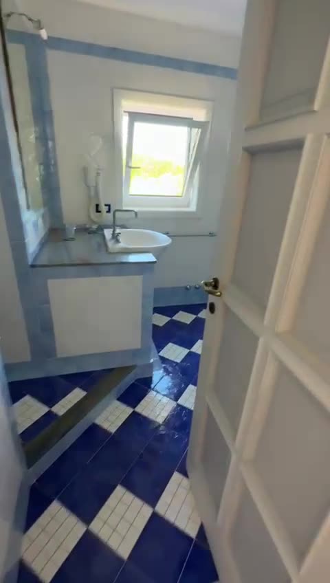 Villa I Due Golfi, video degli interni della villa